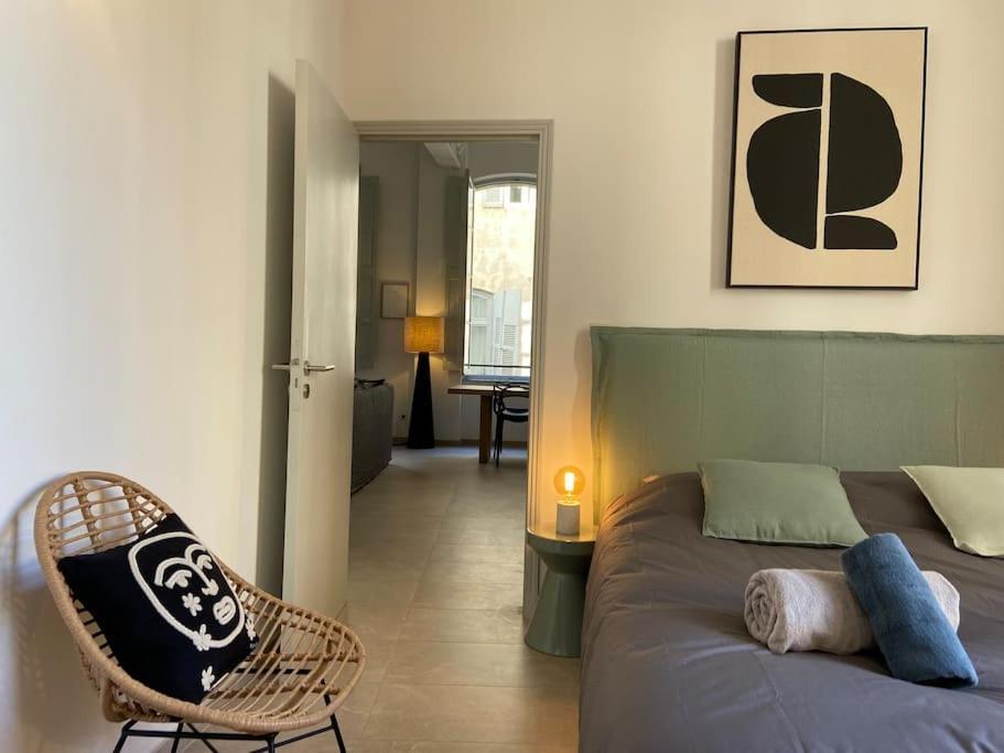 Appartement Avec Ventilateurs Proche Du Palais Des Papes Avignon Exterior foto